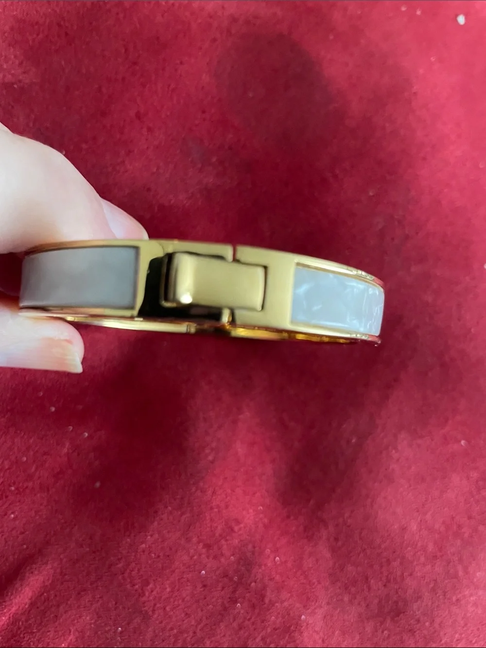 Kate Spade Cream & Gold With Cut Out Spade  And Clasp worn Twice - Picture 2 of 6